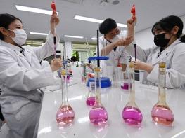 '일상회복 첫 발' 서울 중학교·직업계고 학생들 "전면등교 필요" 기사 이미지